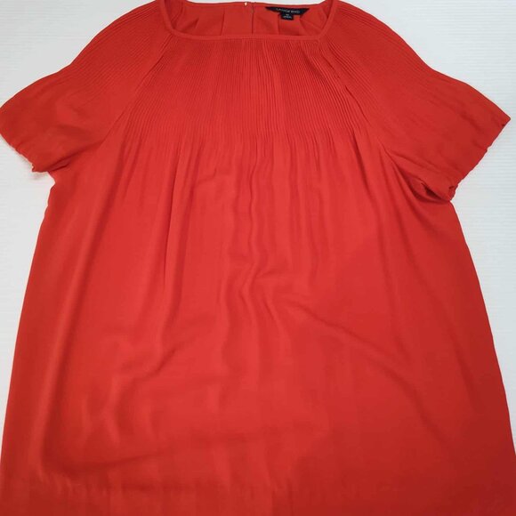 Land's End Red short-sleeved Chiffon, pleated bodice top, size 10 - Picture 13 of 13